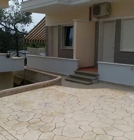 Casa de hóspedes Dhoma Petro Elite 2 *